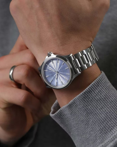 [พร้อมส่ง / Pre-Order] Sinn (ซินน์) นาฬิกา 556 Ice Blue สายหนัง/สเตนเลสสตีล ขนาดตัวเรือน 38.5 มม. (556 Ice Blue)