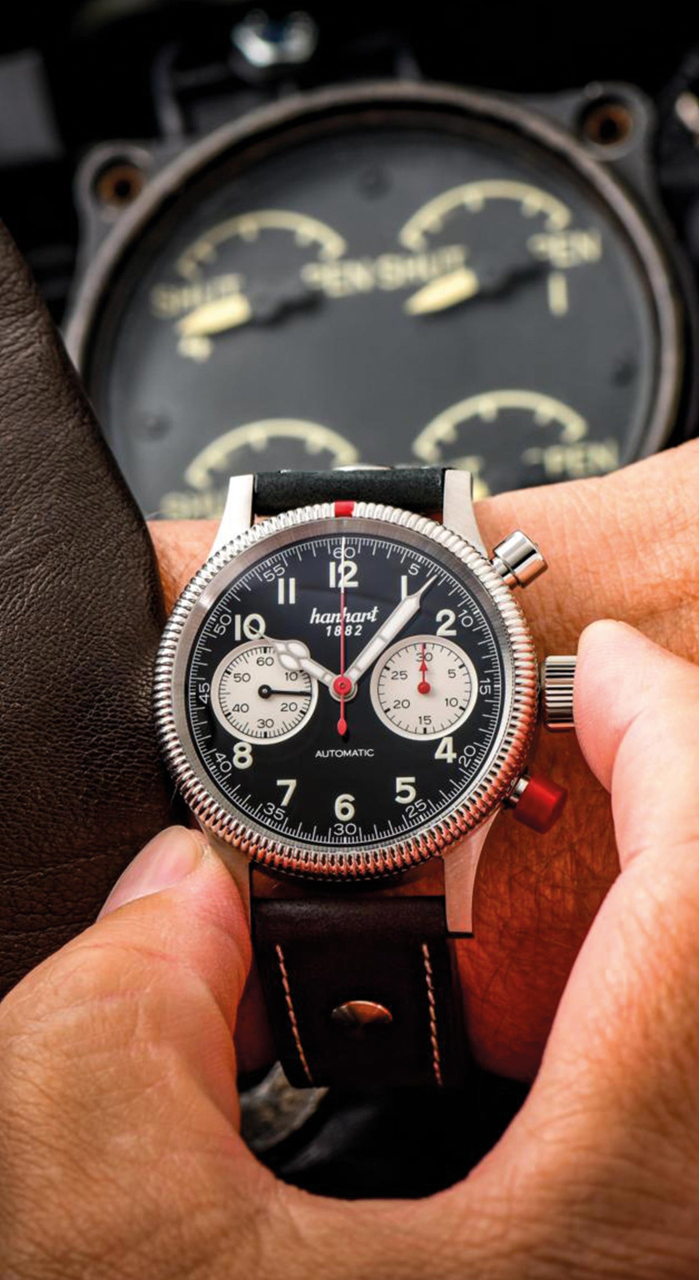 HANHART (แฮนฮาร์ท) นาฬิกาโครโนกราฟ PIONEER Mk II Reverse Panda ระบบออโตเมติก สายหนัง Calfskin (716.211)