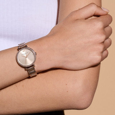Olivia Burton (โอลิเวีย เบอร์ตัน) นาฬิกาผู้หญิง Belgrave ระบบควอตซ์ สายสเตนเลสสตีล ขนาดตัวเรือน 32 มม.